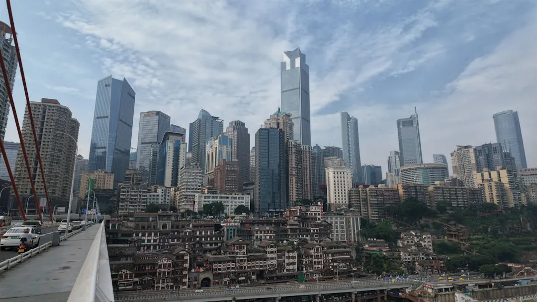2025年户外大屏媒体投放效率优化技术解析